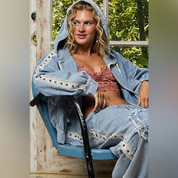 P52 POL Denim Jacket with Lace Details - Picture 2 of 6